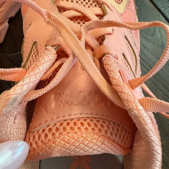 Hoka One Clifton L Orange Coral Athletic Shoes Size 10 - Picture 12 of 13